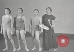 Immagine di Per donna giovane Associazione Cristiana New York United States USA, 1940, secondo 25 filmato di repertorio 65675063285