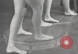 Immagine di Per donna giovane Associazione Cristiana New York United States USA, 1940, secondo 37 filmato di repertorio 65675063285
