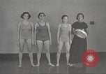 Immagine di Per donna giovane Associazione Cristiana New York United States USA, 1940, secondo 44 filmato di repertorio 65675063285