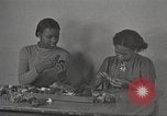 Immagine di Per donna giovane Associazione Cristiana New York United States USA, 1940, secondo 16 filmato di repertorio 65675063286