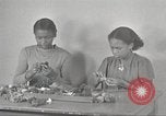 Immagine di Per donna giovane Associazione Cristiana New York United States USA, 1940, secondo 20 filmato di repertorio 65675063286
