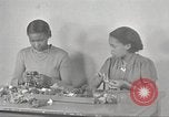 Immagine di Per donna giovane Associazione Cristiana New York United States USA, 1940, secondo 21 filmato di repertorio 65675063286