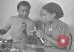 Immagine di Per donna giovane Associazione Cristiana New York United States USA, 1940, secondo 27 filmato di repertorio 65675063286