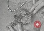 Immagine di Per donna giovane Associazione Cristiana New York United States USA, 1940, secondo 37 filmato di repertorio 65675063286