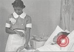 Immagine di Per donna giovane Associazione Cristiana New York United States USA, 1940, secondo 34 filmato di repertorio 65675063287