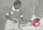 Immagine di Per donna giovane Associazione Cristiana New York United States USA, 1940, secondo 37 filmato di repertorio 65675063287