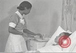 Immagine di Per donna giovane Associazione Cristiana New York United States USA, 1940, secondo 44 filmato di repertorio 65675063287