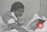 Immagine di Per donna giovane Associazione Cristiana New York United States USA, 1940, secondo 50 filmato di repertorio 65675063287
