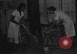 Immagine di Per donna giovane Associazione Cristiana New York United States USA, 1940, secondo 22 filmato di repertorio 65675063288