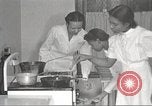 Immagine di Per donna giovane Associazione Cristiana New York United States USA, 1940, secondo 30 filmato di repertorio 65675063288