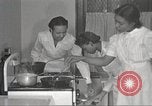 Immagine di Per donna giovane Associazione Cristiana New York United States USA, 1940, secondo 33 filmato di repertorio 65675063288