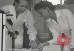Immagine di Per donna giovane Associazione Cristiana New York United States USA, 1940, secondo 39 filmato di repertorio 65675063288