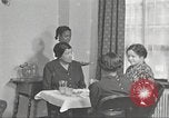 Immagine di Per donna giovane Associazione Cristiana New York United States USA, 1940, secondo 47 filmato di repertorio 65675063288