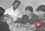 Immagine di Per donna giovane Associazione Cristiana New York United States USA, 1940, secondo 54 filmato di repertorio 65675063288