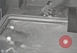 Immagine di Per donna giovane Associazione Cristiana New York United States USA, 1940, secondo 20 filmato di repertorio 65675063289
