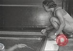 Immagine di Per donna giovane Associazione Cristiana New York United States USA, 1940, secondo 45 filmato di repertorio 65675063289
