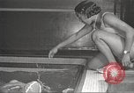 Immagine di Per donna giovane Associazione Cristiana New York United States USA, 1940, secondo 46 filmato di repertorio 65675063289