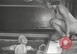 Immagine di Per donna giovane Associazione Cristiana New York United States USA, 1940, secondo 48 filmato di repertorio 65675063289