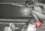 Immagine di Per donna giovane Associazione Cristiana New York United States USA, 1940, secondo 54 filmato di repertorio 65675063289