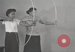 Immagine di Per donna giovane Associazione Cristiana New York United States USA, 1940, secondo 30 filmato di repertorio 65675063290