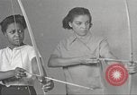 Immagine di Per donna giovane Associazione Cristiana New York United States USA, 1940, secondo 37 filmato di repertorio 65675063290