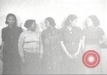 Immagine di Per donna giovane Associazione Cristiana New York United States USA, 1940, secondo 4 filmato di repertorio 65675063292