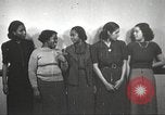 Immagine di Per donna giovane Associazione Cristiana New York United States USA, 1940, secondo 6 filmato di repertorio 65675063292