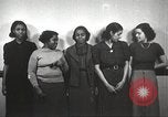Immagine di Per donna giovane Associazione Cristiana New York United States USA, 1940, secondo 7 filmato di repertorio 65675063292