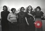 Immagine di Per donna giovane Associazione Cristiana New York United States USA, 1940, secondo 8 filmato di repertorio 65675063292