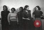 Immagine di Per donna giovane Associazione Cristiana New York United States USA, 1940, secondo 12 filmato di repertorio 65675063292