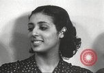 Immagine di Per donna giovane Associazione Cristiana New York United States USA, 1940, secondo 28 filmato di repertorio 65675063292