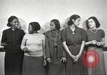 Immagine di Per donna giovane Associazione Cristiana New York United States USA, 1940, secondo 53 filmato di repertorio 65675063292