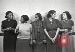 Immagine di Per donna giovane Associazione Cristiana New York United States USA, 1940, secondo 61 filmato di repertorio 65675063292