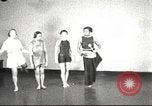 Immagine di Per donna giovane Associazione Cristiana Harlem New York City USA, 1940, secondo 1 filmato di repertorio 65675063293