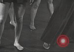 Immagine di Per donna giovane Associazione Cristiana Harlem New York City USA, 1940, secondo 39 filmato di repertorio 65675063293