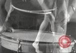Immagine di Per donna giovane Associazione Cristiana Harlem New York City USA, 1940, secondo 58 filmato di repertorio 65675063293