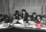 Immagine di Per donna giovane Associazione Cristiana Harlem New York City USA, 1940, secondo 3 filmato di repertorio 65675063294