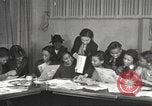 Immagine di Per donna giovane Associazione Cristiana Harlem New York City USA, 1940, secondo 5 filmato di repertorio 65675063294