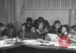 Immagine di Per donna giovane Associazione Cristiana Harlem New York City USA, 1940, secondo 11 filmato di repertorio 65675063294