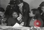 Immagine di Per donna giovane Associazione Cristiana Harlem New York City USA, 1940, secondo 20 filmato di repertorio 65675063294