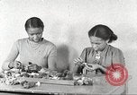Immagine di Per donna giovane Associazione Cristiana Harlem New York City USA, 1940, secondo 42 filmato di repertorio 65675063294