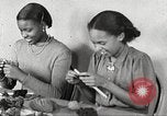 Immagine di Per donna giovane Associazione Cristiana Harlem New York City USA, 1940, secondo 49 filmato di repertorio 65675063294