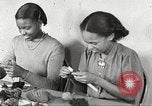 Immagine di Per donna giovane Associazione Cristiana Harlem New York City USA, 1940, secondo 50 filmato di repertorio 65675063294