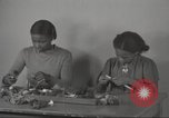 Immagine di Per donna giovane Associazione Cristiana Harlem New York City USA, 1940, secondo 55 filmato di repertorio 65675063294