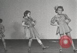 Immagine di Danza presso la Young Women's Christian Association Harlem New York City USA, 1940, secondo 10 filmato di repertorio 65675063295