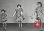 Immagine di Danza presso la Young Women's Christian Association Harlem New York City USA, 1940, secondo 11 filmato di repertorio 65675063295