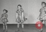 Immagine di Danza presso la Young Women's Christian Association Harlem New York City USA, 1940, secondo 12 filmato di repertorio 65675063295
