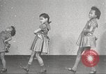 Immagine di Danza presso la Young Women's Christian Association Harlem New York City USA, 1940, secondo 14 filmato di repertorio 65675063295