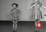 Immagine di Danza presso la Young Women's Christian Association Harlem New York City USA, 1940, secondo 23 filmato di repertorio 65675063295