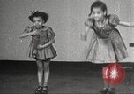 Immagine di Danza presso la Young Women's Christian Association Harlem New York City USA, 1940, secondo 24 filmato di repertorio 65675063295